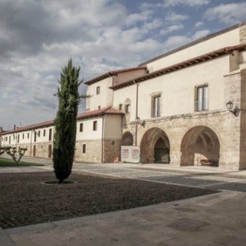 Hospedería Monasterio Sta Clara. Medina de Pomar